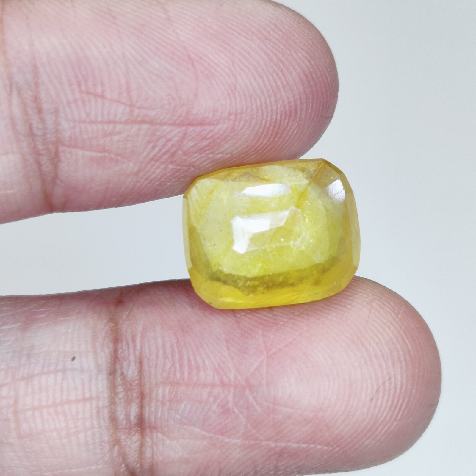 natural-yellow-sapphire-1