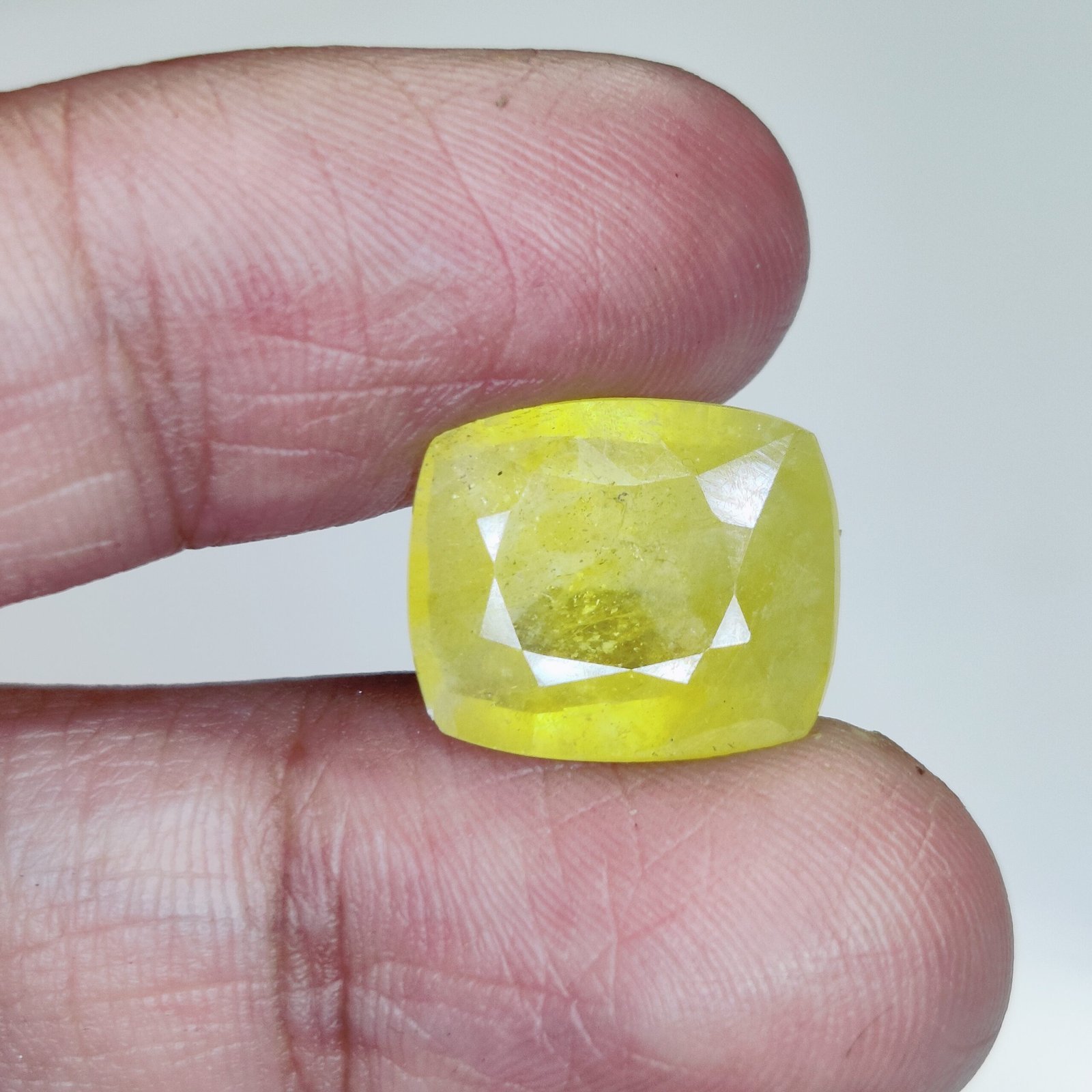 Pure Pushyaragam Gemstone - Tested & Certified 9.2Ct