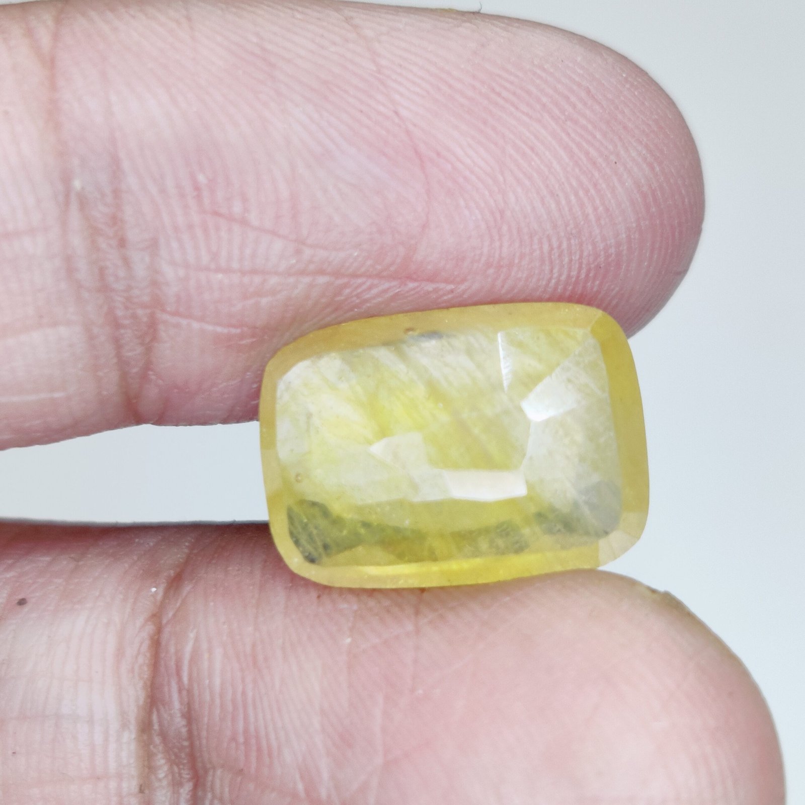 yellow-sapphire-stone-1