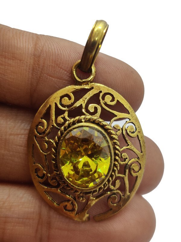Pendant-Yellow-Sapphire-1