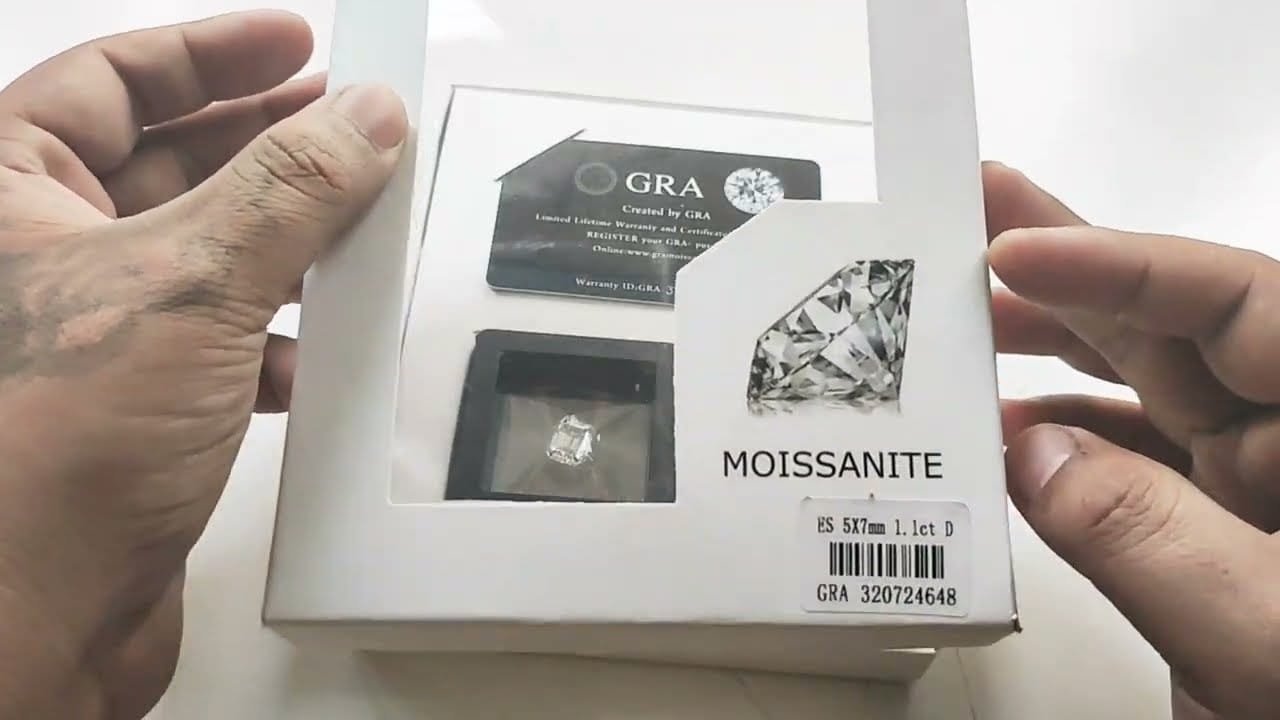 GRA Certified  Moissanite Stone Original Loose Diamond Gemstone 0.25 Ct to 15 Ct  ( 4 MM to 20 MM )