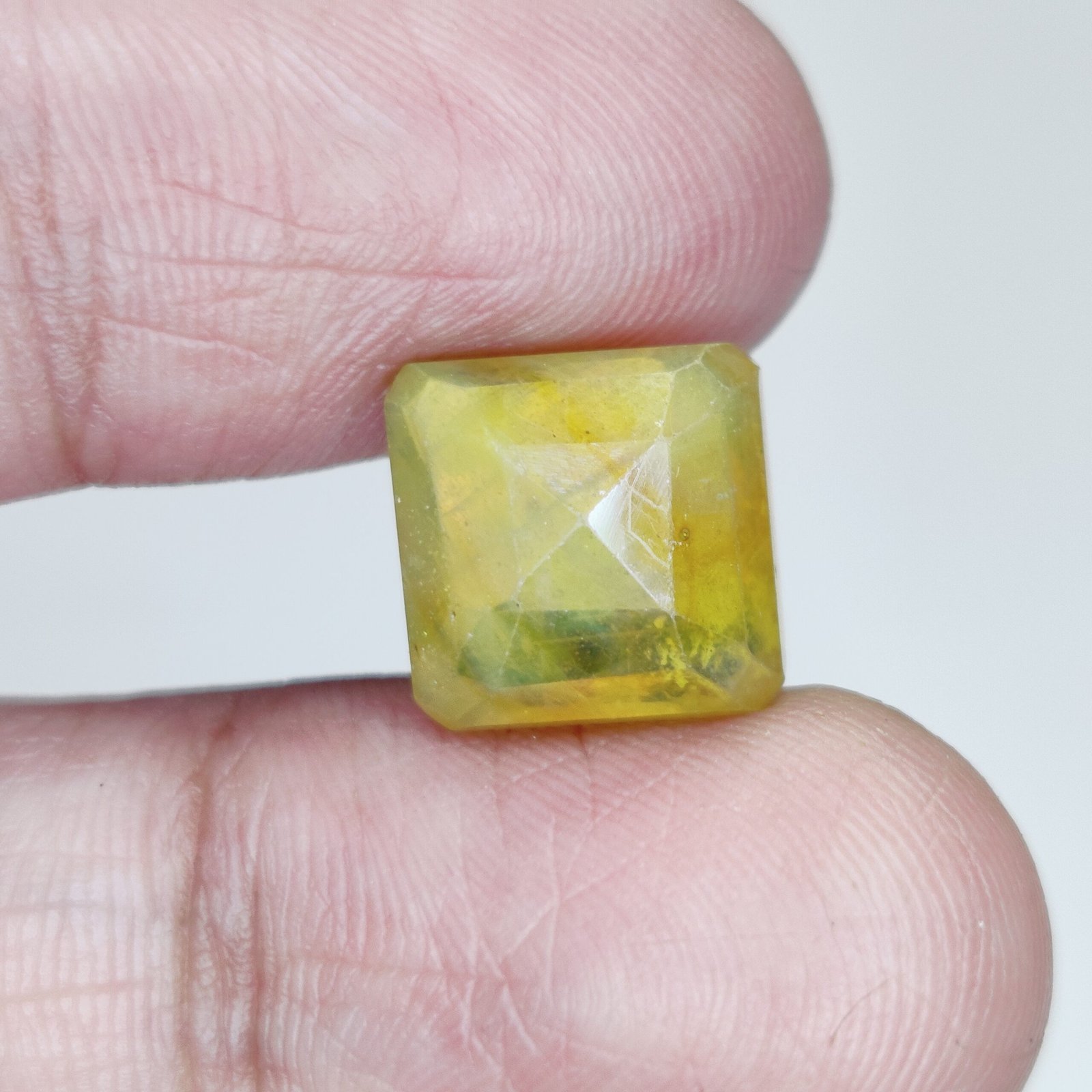 kanakapushyaragam-stone-1