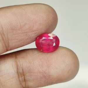 High-Quality Ruby Gemstone - Ideal for Engagement Rings 2.5 Ct